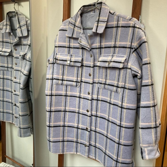 Forever 21 Flannel Jacket Shacket style Plaid coat in Lilac Stripes - Picture 3 of 10